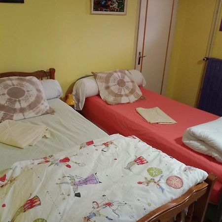 Maison Entiere Avec Parking, Garage Et Jardin Montlucon Ngoại thất bức ảnh