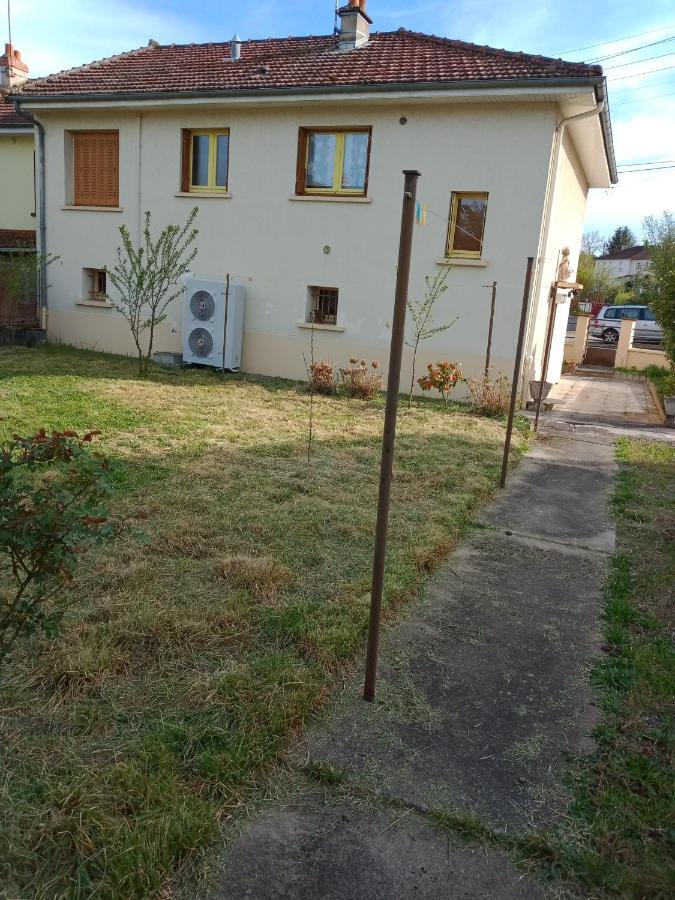Maison Entiere Avec Parking, Garage Et Jardin Montlucon Ngoại thất bức ảnh