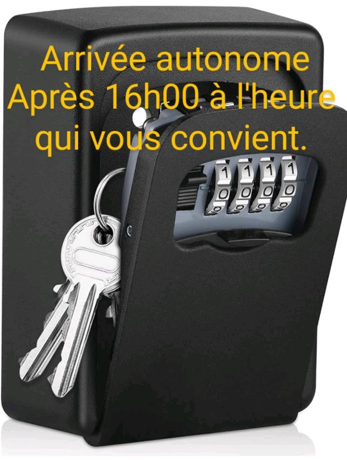 Maison Entiere Avec Parking, Garage Et Jardin Montlucon Ngoại thất bức ảnh